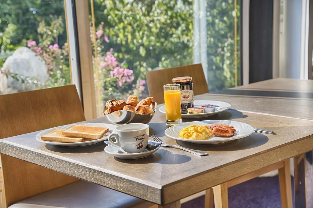 Logis Le Relais De Sassenage Hotel